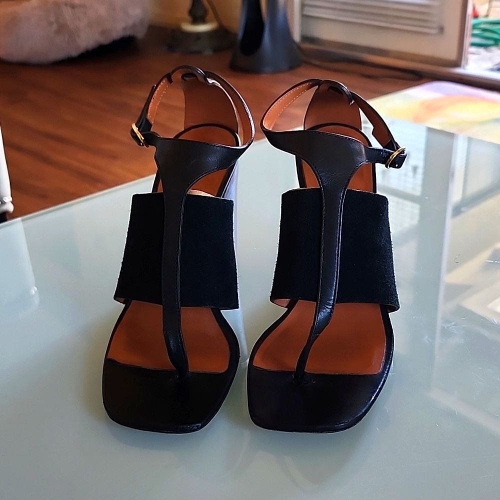 Celine Crosta T Strap Block Heel Sandals Sculptural Edgy Chic Size 37 US Size 7 - Picture 1 of 11